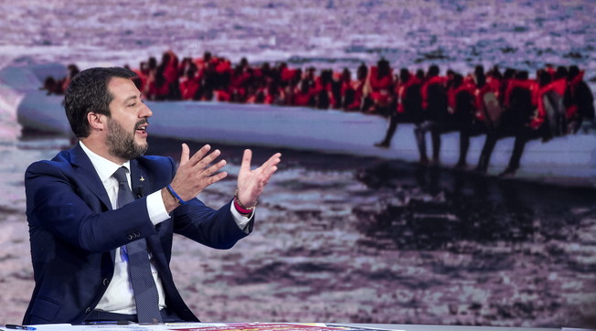 Open Arms, no al processo a Salvini L'ex ministro: Grazie ai senatori liberi