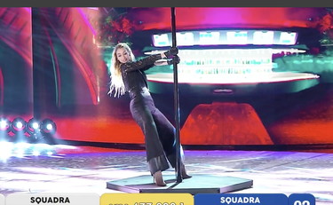 La pole dance di Eleonora Abbagnato, l'etoile stupisce tutti ad Amici Speciali