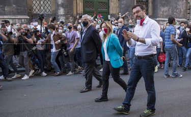 Prove di regime in corso. Digos contro il centrodestra