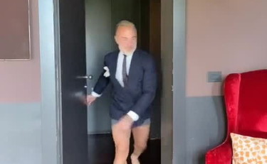 Gianluca Vacchi, balli proibiti tra una riunione e l'altra