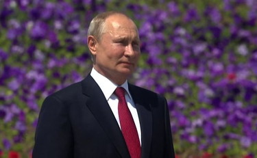 Russia, Putin torna a parlare alla folla, dopo lungo lockdown