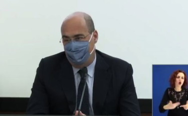 Elezioni, Zingaretti: allestire i seggi non nelle scuole