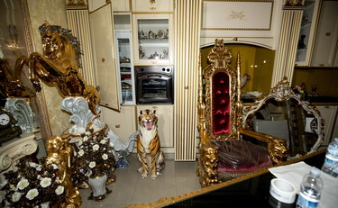 Il vizietto dei Casamonica? Botulino e ritocchini