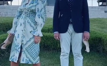 Paolo Ruffini e la pupa Stella Manente vittime di TikTok. Cosa fanno con le scarpe