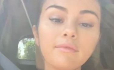 Selena Gomez canta in auto: il video karaoke su TikTok