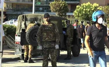 Coronavirus, Fase 3: le forze dell'ordine presidiano Mondragone