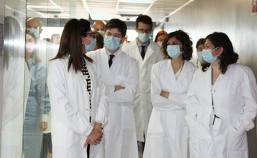 Vaccino anti-Covid, il ministro Speranza visita i laboratori di Castel Romano