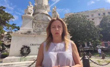 Giù le mani da Colombo. La Meloni: pene più severe per gli imbrattatori