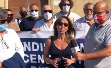 La Puglia è un centro d'accoglienza. Così Fratelli d'Italia spiana Conte