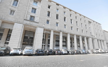 Meglio tardi che mai. Anche Repubblica scopre la palazzopoli Benetton