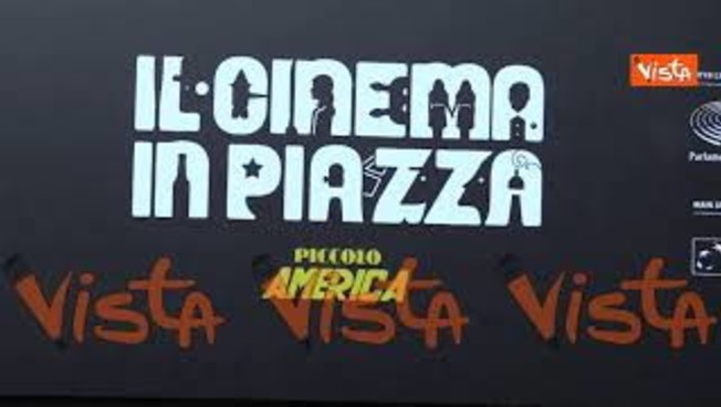 Il Cinema America si prepara alla proiezione, ingressi contingentati e misurazione febbre
