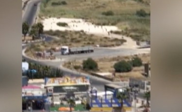 La grande fuga dal centro migranti. Il video che svergogna il governo