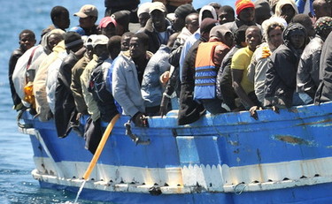 IMMIGRAZIONE: A LAMPEDUSA 750 MIGRANTI, DA DOMANI RIMPATRI