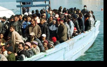 IMMIGRAZIONE: A LAMPEDUSA IN NOTTATA ALTRI 310 CLANDESTINI