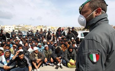 IMMIGRAZIONE: A LAMPEDUSA 6.200 MIGRANTI