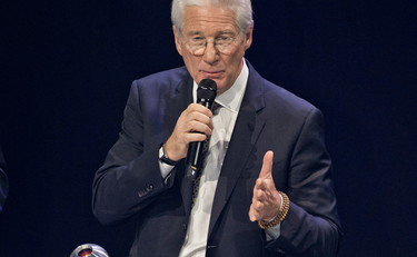 Richard Gere:  ho perso due amici per il covid, state attenti