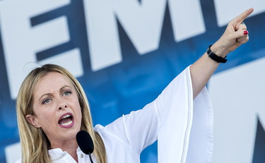 Bomba migranti, Giorgia Meloni plaude a Musumeci e rilancia il blocco navale