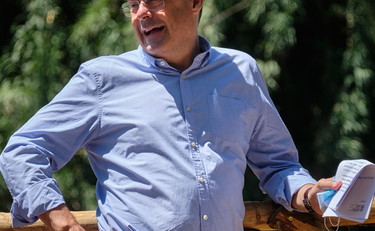 Figuraccia di Zingaretti a Capalbio. Il bancomat sparisce, l'oscuro presagio...