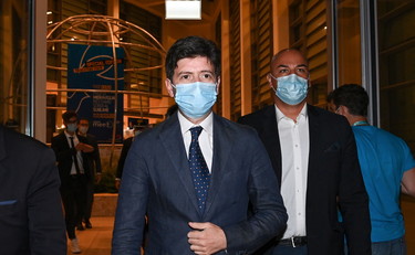 Paralizzati dalla paura e il Paese va in rovina