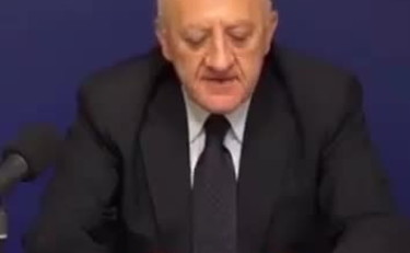 De Luca sfotte Briatore: 