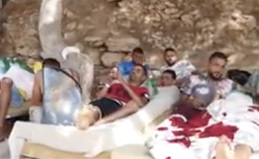 Migranti ammassati nell'hotspot. Musumeci: ecco le condizioni choc di Lampedusa