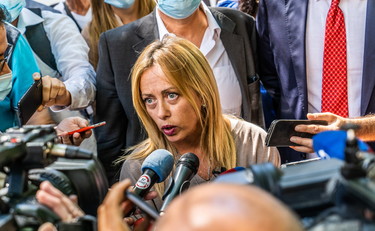 Centrodestra caterpillar. Spunta il pronostico di Giorgia Meloni