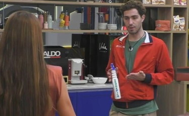 Quella str*** come ha fatto carriera. Zorzi massacra Lorella Cuccarini al GF Vip