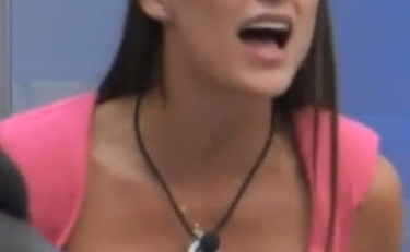 Enigma Franceska Pepe: scenate e polpette, la mina vagante del GfVip