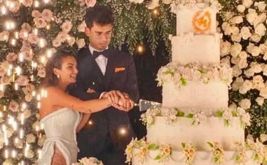 Mai vista così. Elettra Lamborghini mostra il super spacco