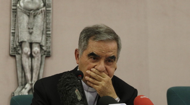 Il segretario di Becciu intercettato. Fingiamo beneficenza altrimenti ci impallinano