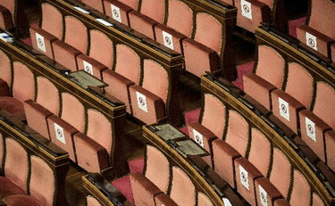 Stadi aperti e Senato chiuso