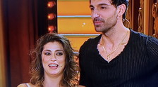 Elisa Isoardi svela il cuoricino sulla fasciatura. Il dettaglio non sfugge a Ballando con le Stelle