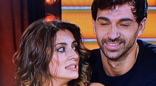 Elisa Isoardi balla con la caviglia fasciata. Così piange e conquista Ballando con le Stelle