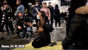 Così la ristoratrice sbugiarda Conte. Salvini: su che pianeta vive il governo?
