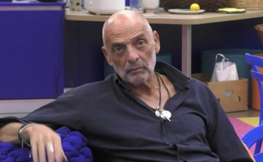 Paolo Brosio fa infuriare tutti al GfVip