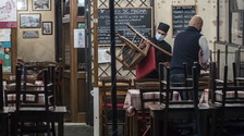 Locale aperto dopo le 18. Multe ai clienti e 5 giorni di chiusura
