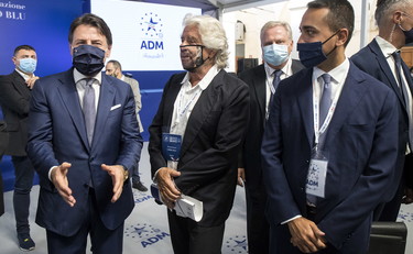 Regole fai da te, Conte e Grillo sono convinti di essere sopra gli altri