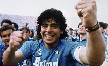 Pallone, libertà e vizio. Tutti i miracoli di Maradona