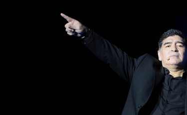 Diego Armando Maradona, la mano è tornata a Dio. Camera ardente alla Casa Rosada, attese un milione di persone