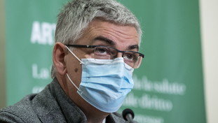 Gli esperti dicono no agli spostamenti. Brusaferro (Iss) avverte: Così l'epidemia riprende