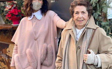 Caterina Balivo festeggia la suocera Mirella