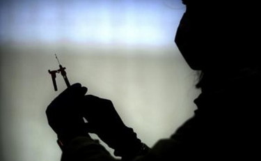 Coronavirus: Sileri, 'in Manovra risorse per assumere 15mila vaccinatori'