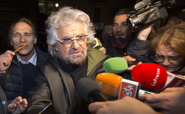 Fate qualcosa. Quando Beppe Grillo non sopportava Mastella