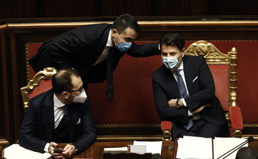 Centrodestra a valanga anche col partito di Conte. Il sondaggio che terrorizza Pd e M5s: spariti