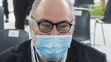Pd e M5s cercano il suicidio collettivo