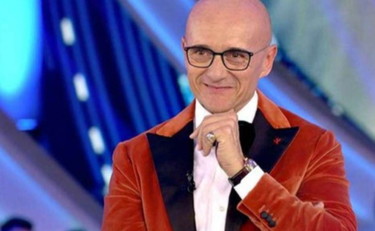Alfonso Signorini contro Milly Carlucci. Così sgancia la bomba sul GfVip