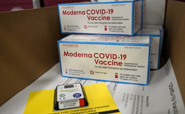 Niente vaccino Moderna alle donne incinte. L'allarme dell'OMS