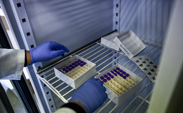 Covid, scoperta a Milano mutazione del virus: è ancora più contagioso