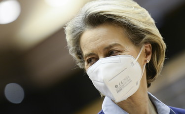 Troppo ottimisti sui vaccini. Il mea culpa della Von der Leyen