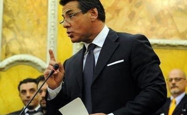 Giovanni Paolo Bernini: Perseguitato da toga rossa